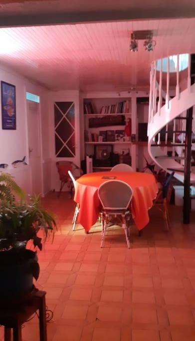 D'artiste Comprenant 2 Avec Salles De Bain Privatives * Arcachon